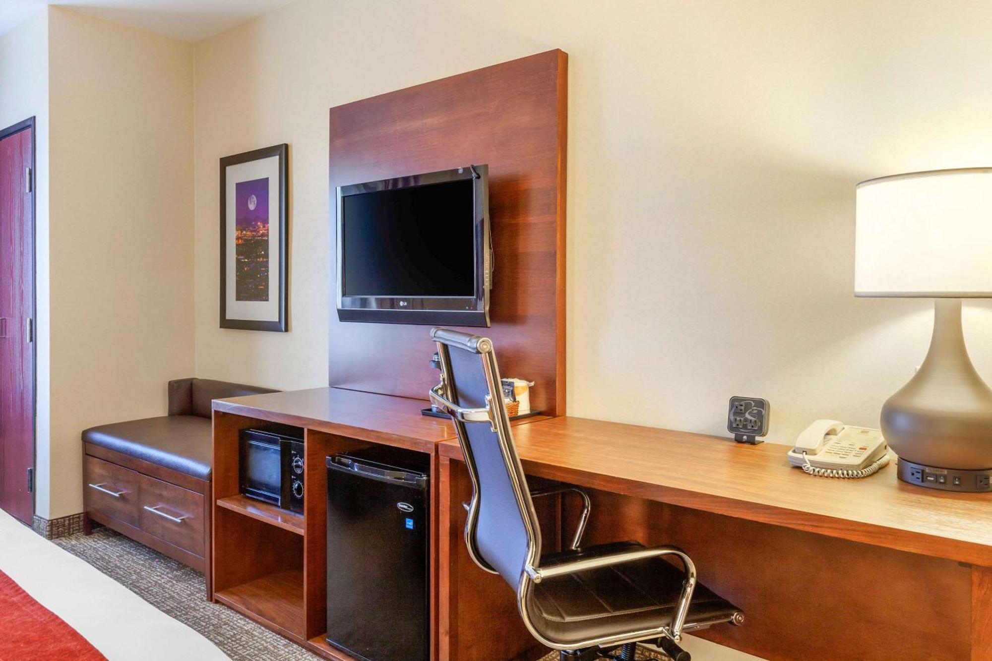Comfort Suites Glendale - State Farm Stadium Area Exterior foto