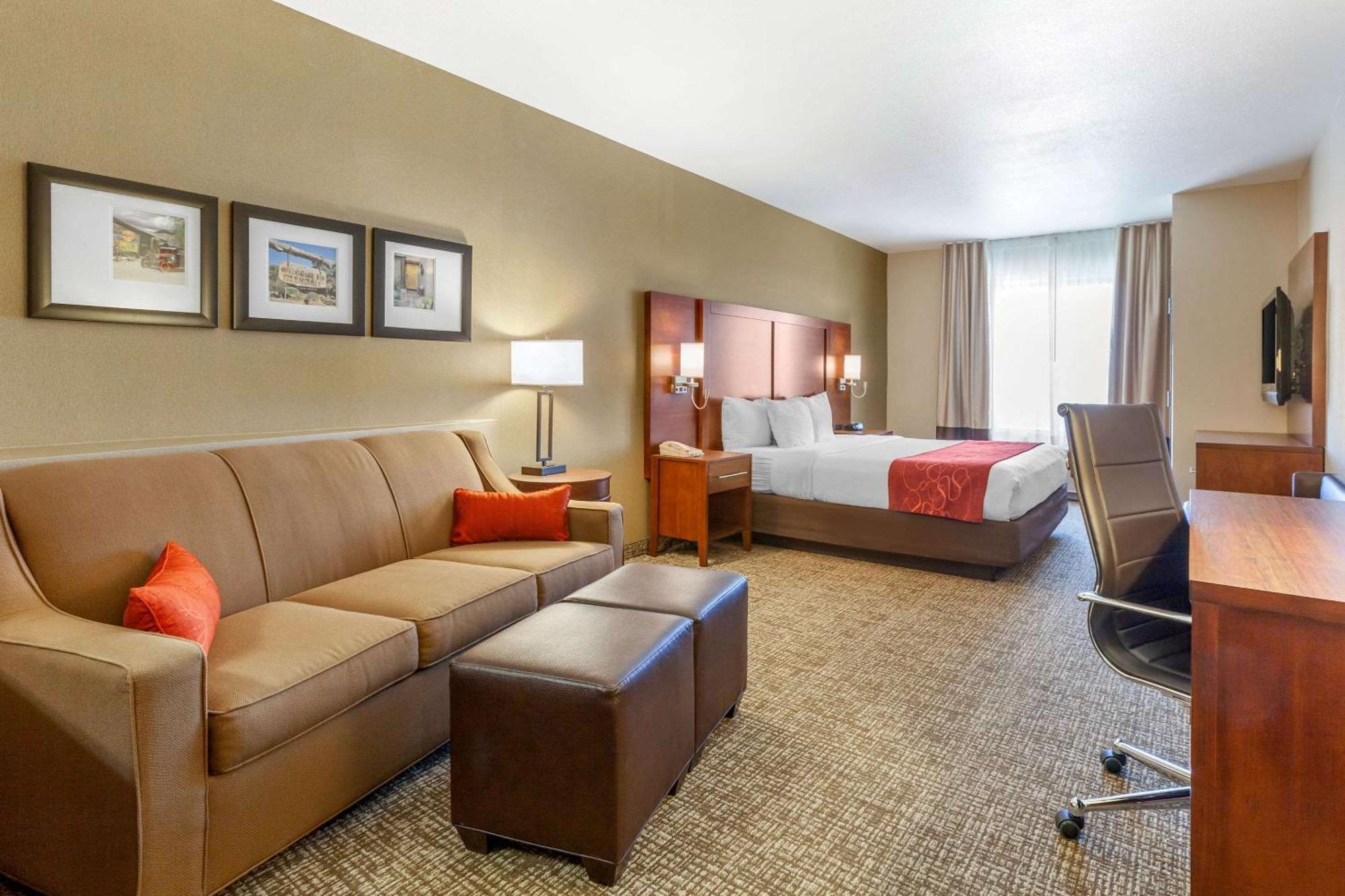 Comfort Suites Glendale - State Farm Stadium Area Exterior foto